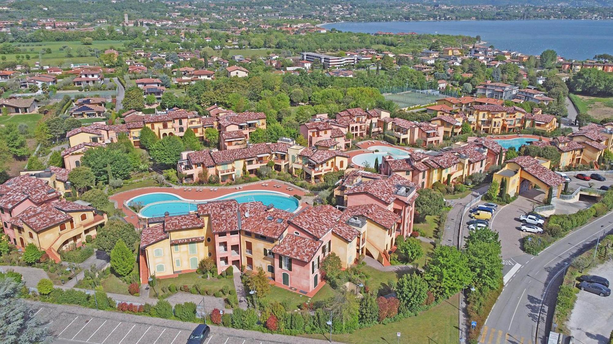 Borgo Del Torchio Apartments By Wonderful Italy Manerba del Garda Exterior photo